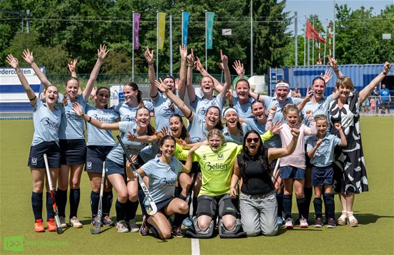 Phoenix Dames 1 grijpt kampioenentitel - Pelt