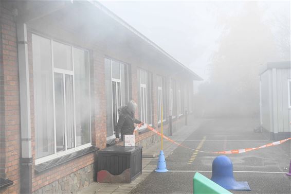 Pieten veroorzaken brand in school - Beringen