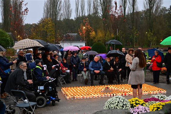 Poëzie en muziek op de kerkhoven - Beringen