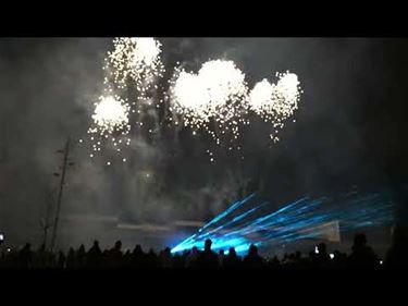 Prachtig nieuwjaarsvuurwerk in een filmpje - Lommel