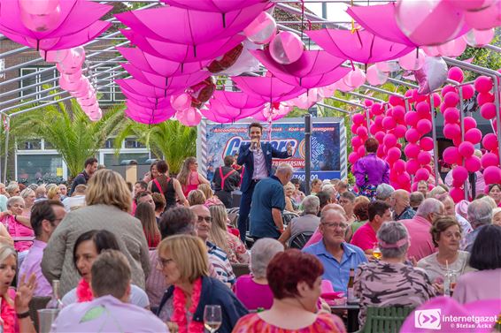 Pretty in pink, aan 't Onderwerp - Lommel