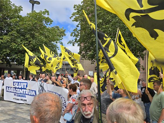 Protestactie tegen asielcentrum in Lommel