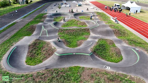 Pumptrack aan De Deuster officieel geopend