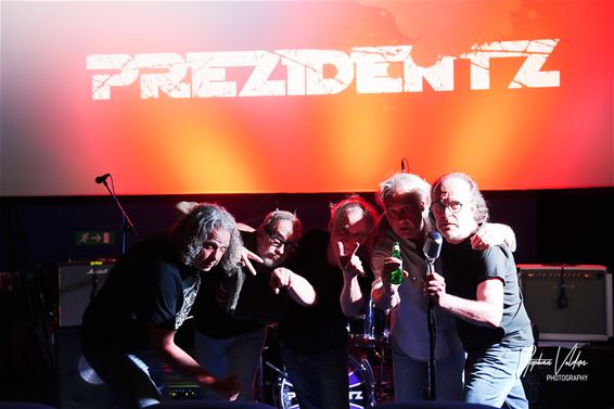 Punkfeestje in The Roxy - Beringen