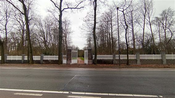 Restauratie hekwerk park directeur voltooid - Beringen