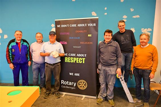 Rotary Beringen steekt handen uit de mouwen - Beringen