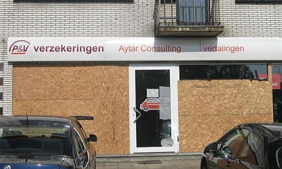 Ruiten verzekeringskantoor vernield - Houthalen-Helchteren