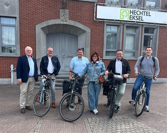 Hechtel-Eksel - Schepencollege fietst mee voor duurzame mobiliteit