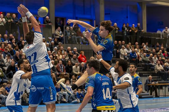 Sezoens Bocholt overtuigend naar halve finale - Bocholt