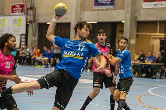 Sezoens Bocholt wint en behoudt leidersplaats - Bocholt