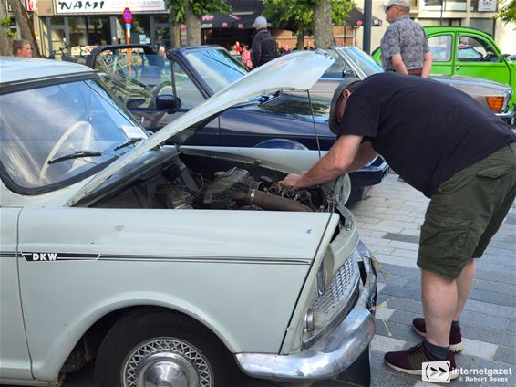 Sfeervolle oldtimeravond in hartje Lommel - Lommel