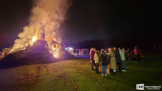 Sint Maartensvuren in Lommel (2) - Lommel