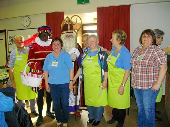 Sinterklaas bezoekt wijkrestaurant in Kerkhoven - Lommel