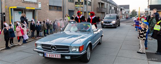 Sinterklaas op bezoek in de Regenboogschool - Pelt