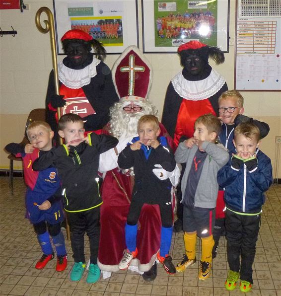Sinterklaas was bij SV Breugel - Peer