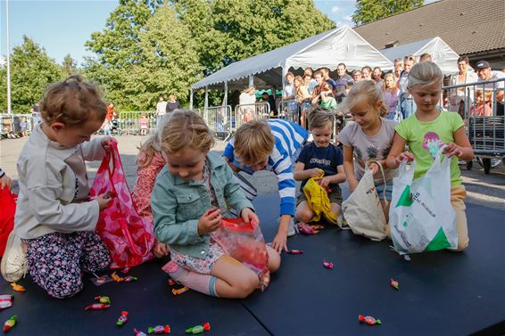 Snoepjes rapen op kermis Kattenbos - Lommel