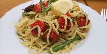 Spaghetti met ricotta, pestosaus en krokante ham - Beringen