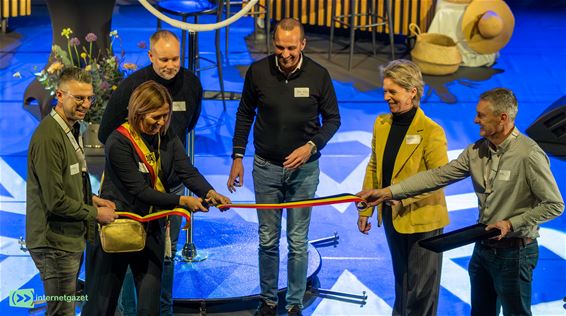 Sportcomplex De Duinen officieel geopend - Oudsbergen