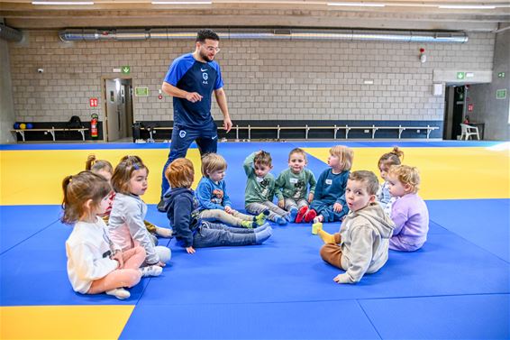 Sportieve kleuters tijdens omnisportkamp - Lommel