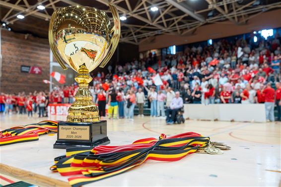 Pelt - Sporting Pelt pakt titel na mirakel in Dommelhof