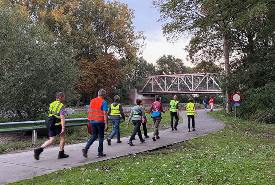 Sportwandelaars zijn goed vertrokken - Pelt