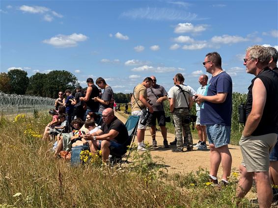 Spotters genieten van vertrek F-16's
