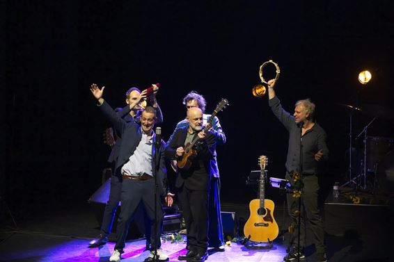 Staande ovatie voor Evergreen Machine - Beringen