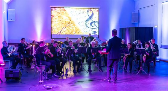 Pelt - Staande ovatie voor Fanfare Dommelgalm