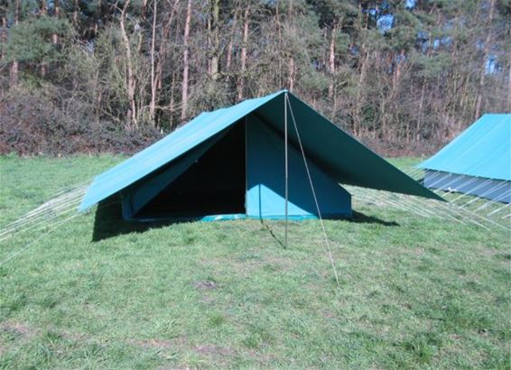 Stad koopt 12 tenten aan voor jeugdverenigingen - Lommel