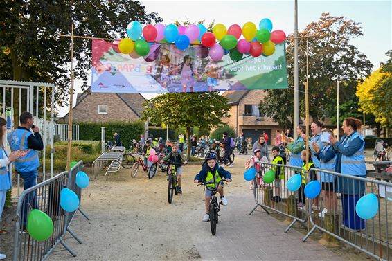 Stappen en trappen naar school op Strapdag - Lommel