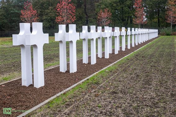 Start werken uitbreiding Begraafplaats De Roosen - Pelt