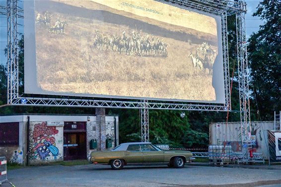 Straffe opener op Drive-In Movie Koersel - Beringen