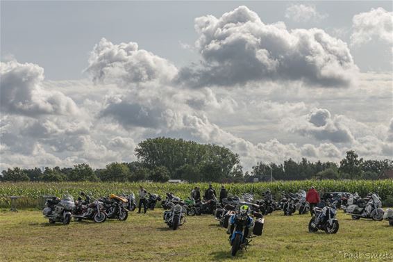 Streetbikers reden voor De Klimroos - Pelt