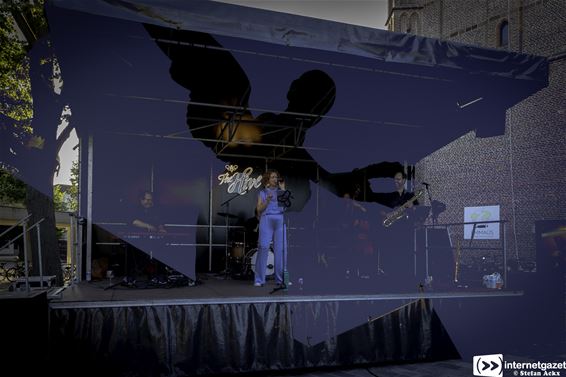 The Hive en de 'Bijaard', Fly Me to the Moon - Lommel