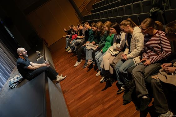 Tom Van Dyck met 'Overal zit mens' in Zinnezaal - Pelt