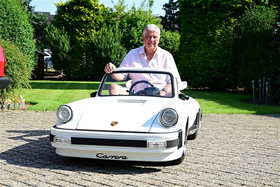 Tony bouwt indrukwekkende mini-Porche