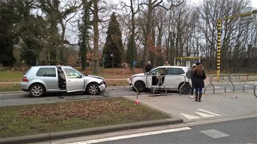 Twee gewonden bij ongeval aan kerkhof Beverlo - Beringen