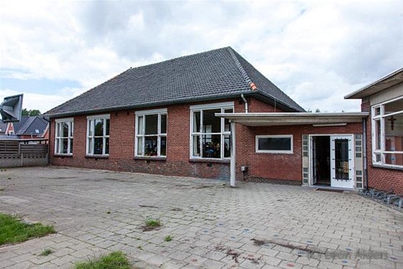 Tweede zitdag verkoop school Damsheide - Neerpelt