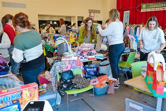 Tweedehandsbeurs Gezinsbond Koersel - Beringen