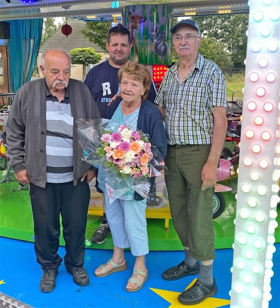 Vaste gasten op kermis van 't Lo