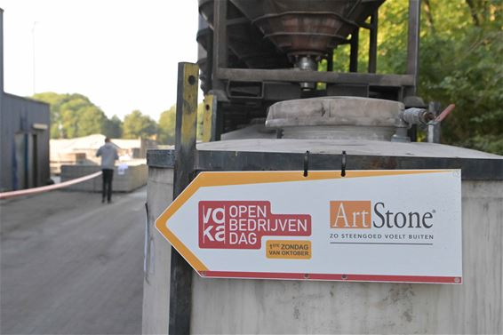 Veel volk bij ArtStone voor Openbedrijvendag - Beringen