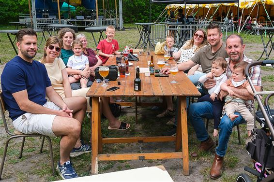 Veel volk op Koerselse Biermarkt - Beringen