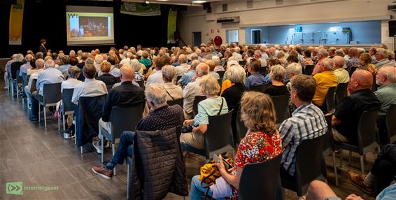 Veel volk voor de graaf en de powervrouwen - Bocholt