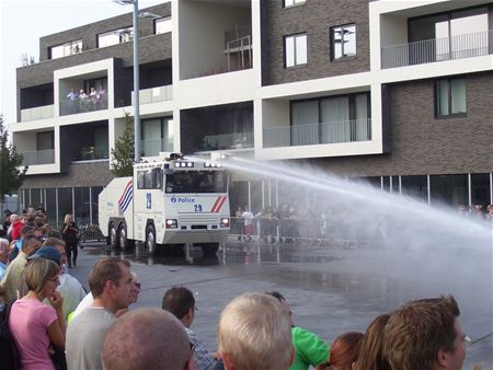 Lommel - Veel Volk Voor Opendeurdag Politie - Internetgazet