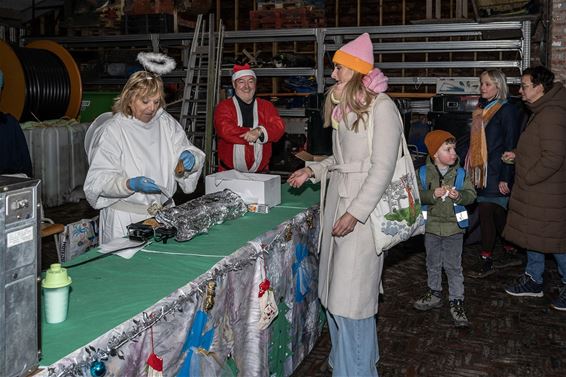 Veel volk voor sfeerwandeling in Reppel - Bocholt