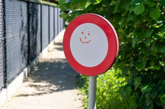 Verboden… met de glimlach - Oudsbergen