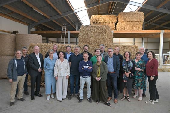 Vergaderen in de schuur - Beringen