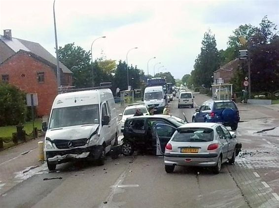 Verkeersongeval in Wijchmaal - Peer