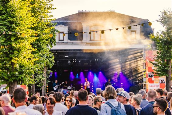 Vier donderdagen Feest op het Plein - Lommel
