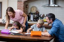 Vier op tien Belgen zorgen voor familie